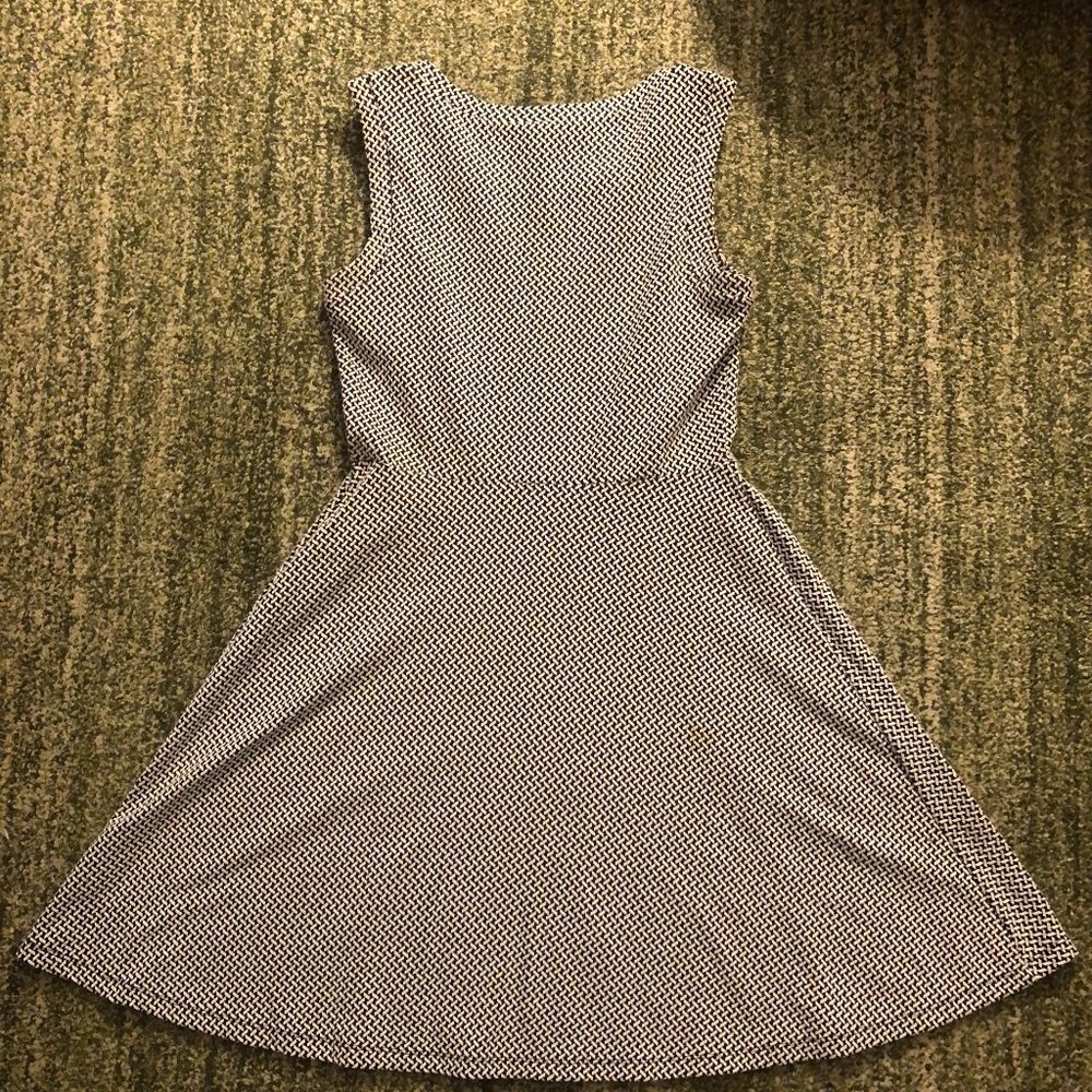Black and white Merona dress - great condition!